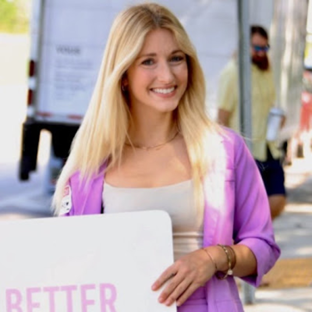 Meet your Posher, Brooke